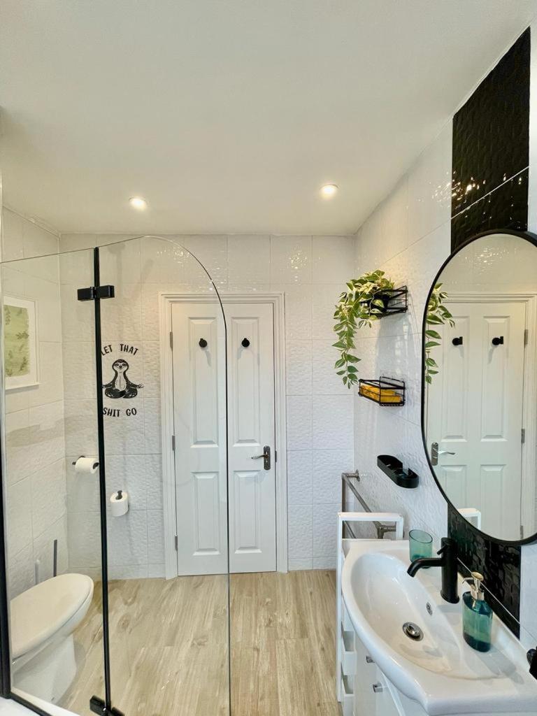 Stylish, Fully Equipped Central Apartment Beside Hyde Park London Bagian luar foto