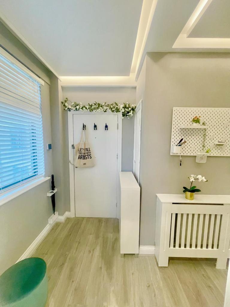 Stylish, Fully Equipped Central Apartment Beside Hyde Park London Bagian luar foto
